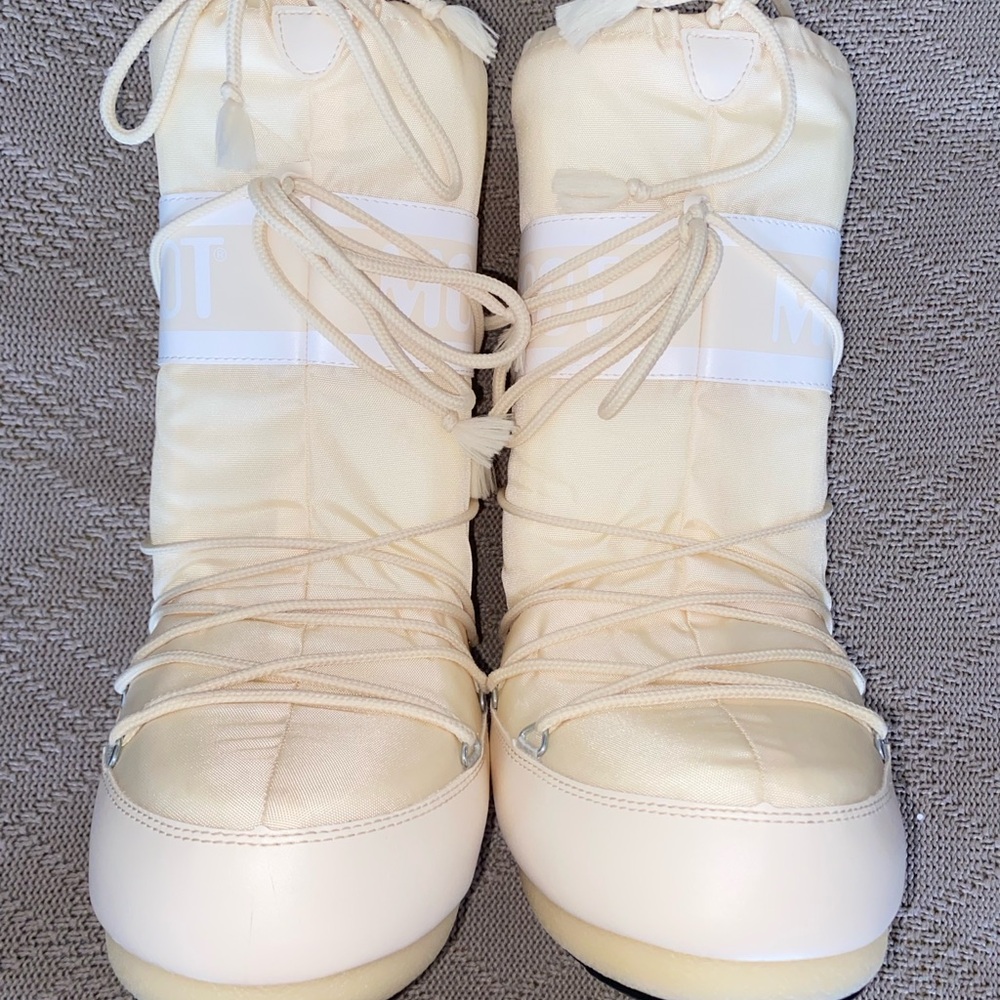 Moon boots - Picture 3 of 10